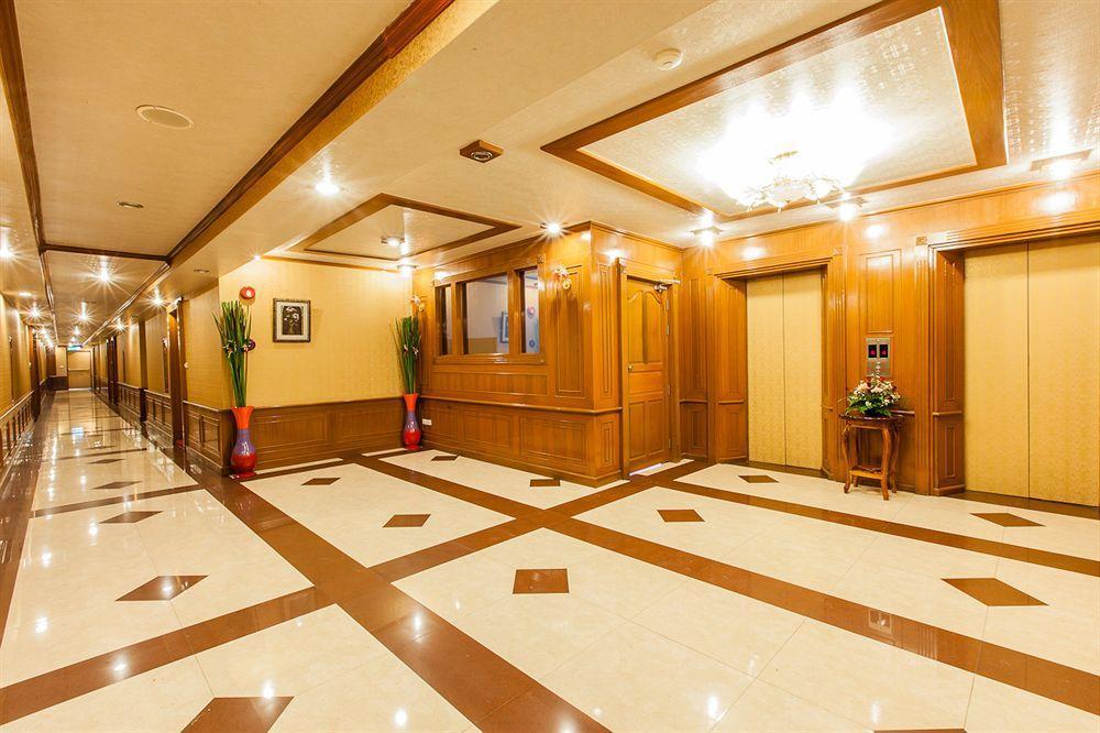 Oyo 796 Paradise Sukhumvit Hotel バンコク都 エクステリア 写真