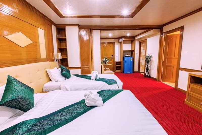 Oyo 796 Paradise Sukhumvit Hotel バンコク都 エクステリア 写真