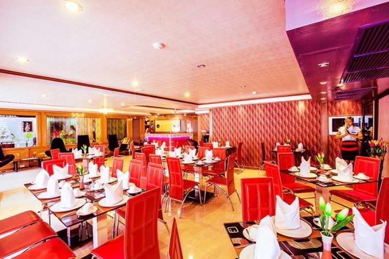 Oyo 796 Paradise Sukhumvit Hotel バンコク都 エクステリア 写真