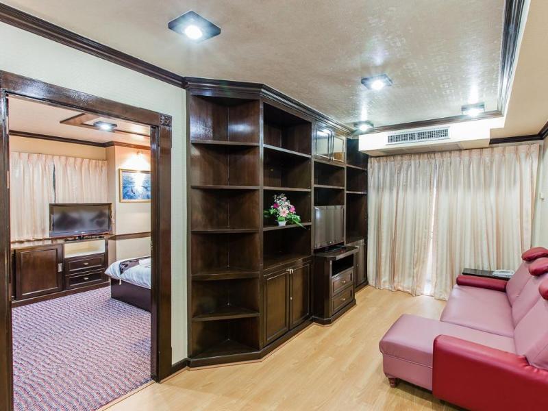 Oyo 796 Paradise Sukhumvit Hotel バンコク都 エクステリア 写真