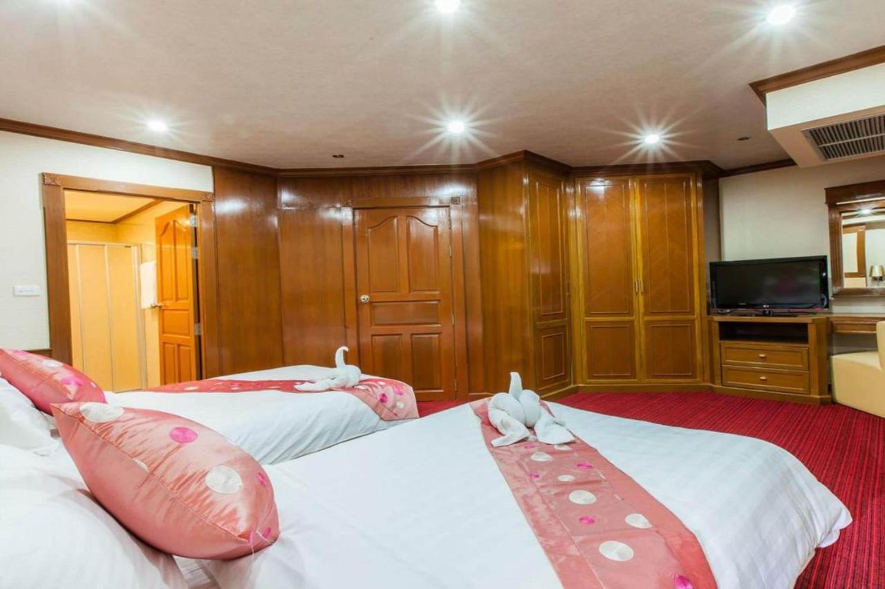 Oyo 796 Paradise Sukhumvit Hotel バンコク都 エクステリア 写真