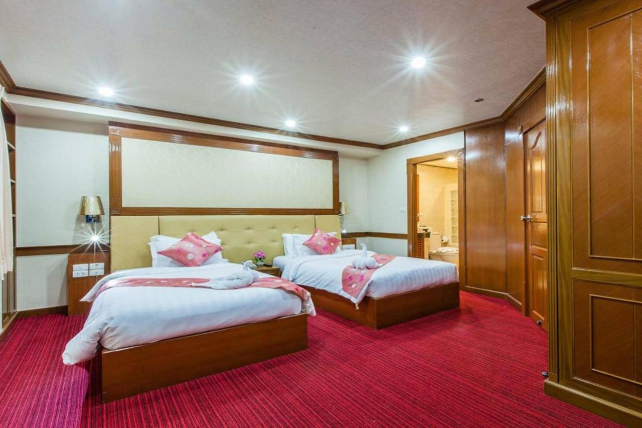Oyo 796 Paradise Sukhumvit Hotel バンコク都 エクステリア 写真