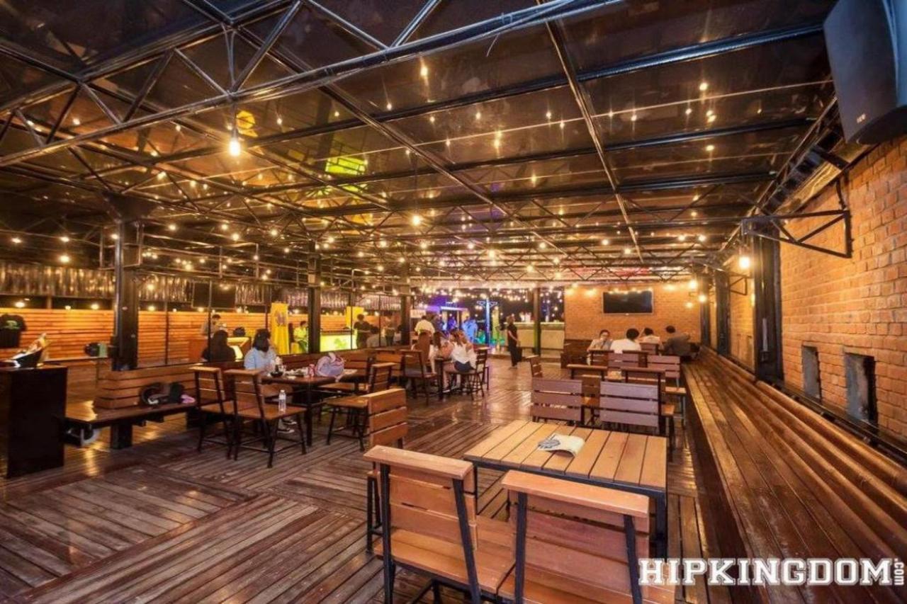 Oyo 796 Paradise Sukhumvit Hotel バンコク都 エクステリア 写真